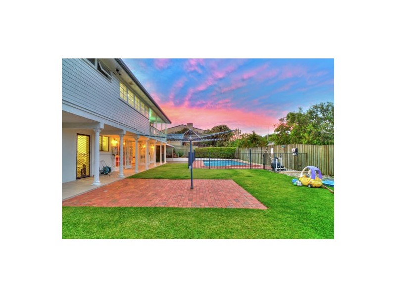 203 Rode Rd, Wavell Heights QLD 4012