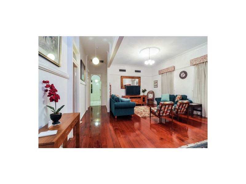 203 Rode Rd, Wavell Heights QLD 4012