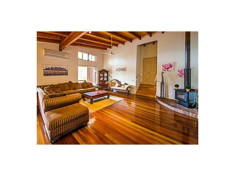 8 Wickepin Court, Elanora QLD 4221