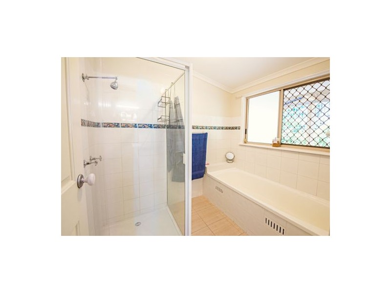 8 Wickepin Court, Elanora QLD 4221