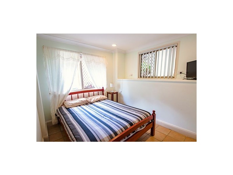 8 Wickepin Court, Elanora QLD 4221