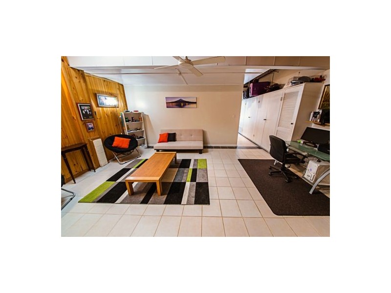 8 Wickepin Court, Elanora QLD 4221