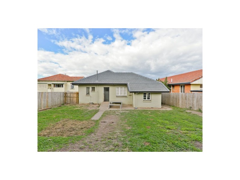 180 Webster Road, Stafford QLD 4053
