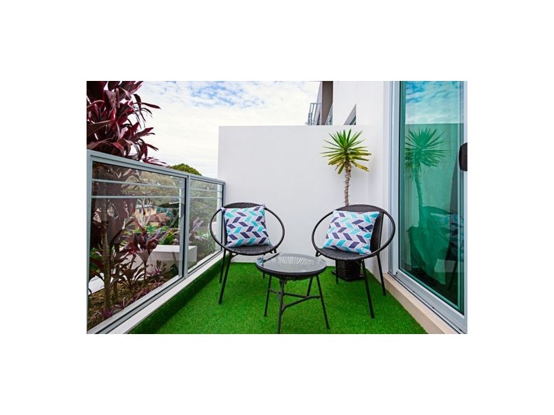 2112/10 5th Ave, Palm Beach QLD 4221