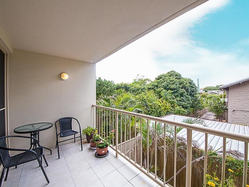 10/13D Wyndham Ave, Southport QLD 4215