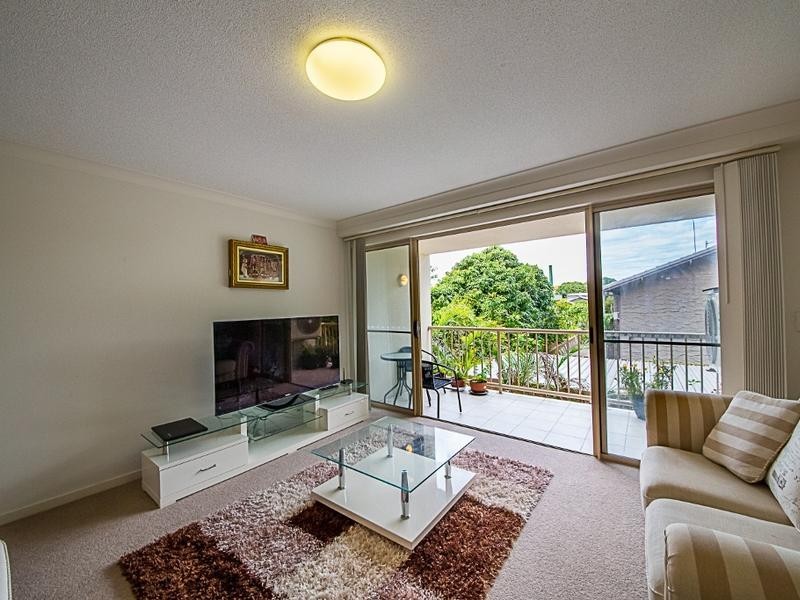 10/13D Wyndham Ave, Southport QLD 4215