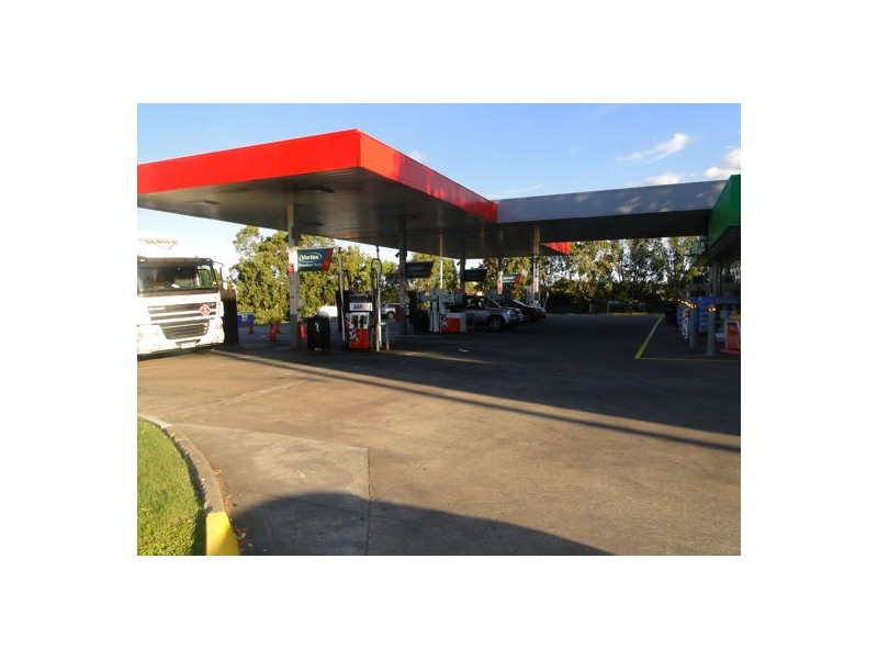 96-102 JOHNSON, Hillcrest QLD 4118