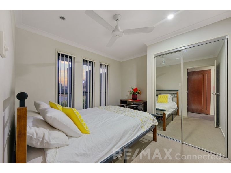 42 Denham Crescent, North Lakes QLD 4509