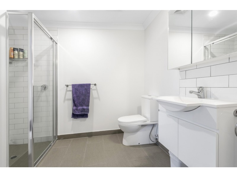 2/94 Flower Street, Northgate QLD 4013