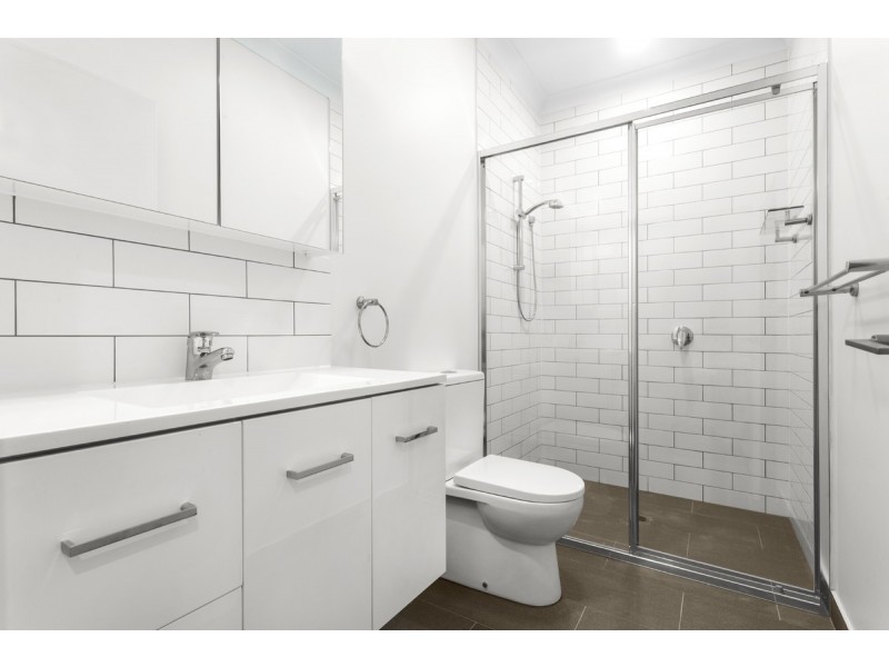 2/94 Flower Street, Northgate QLD 4013