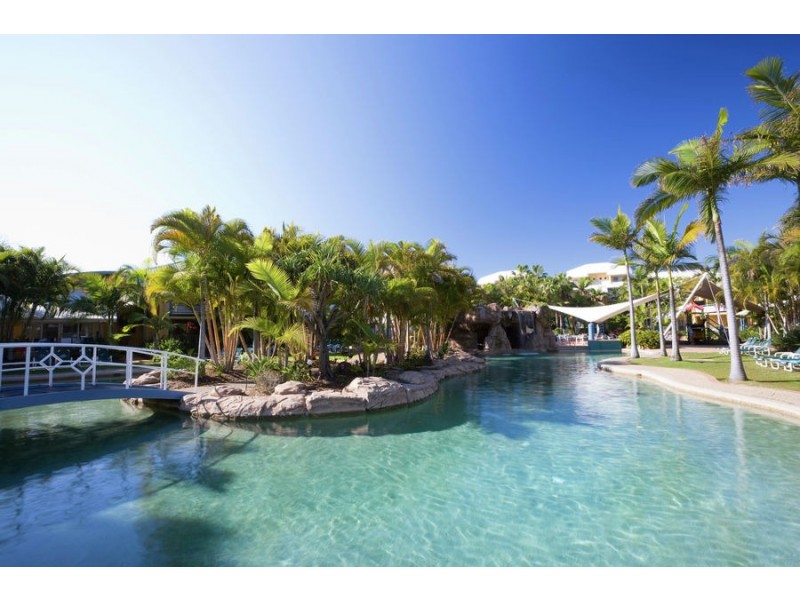10 Alexandra Avenue, Mermaid Beach QLD 4218