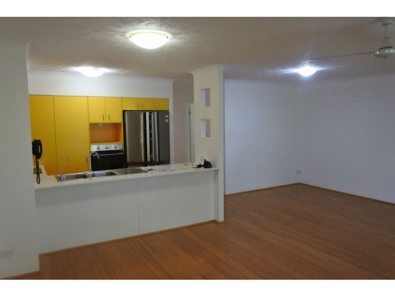 10 Alexandra Avenue, Mermaid Beach QLD 4218