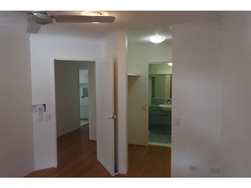 10 Alexandra Avenue, Mermaid Beach QLD 4218