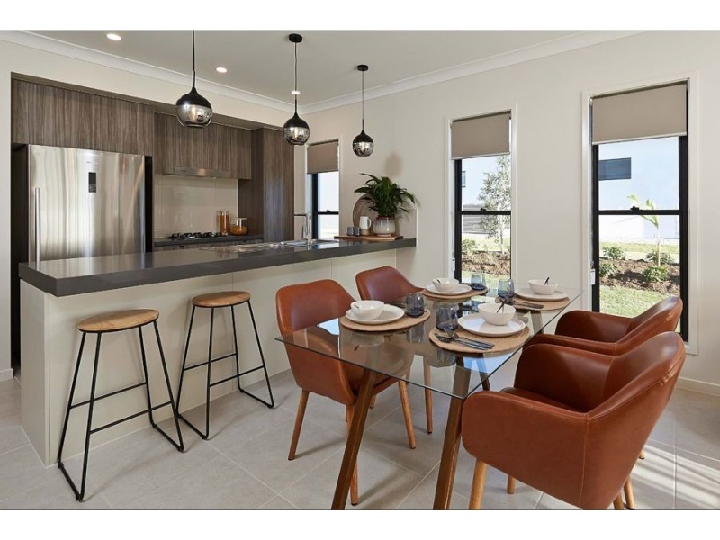 Coomera Waters QLD 4209