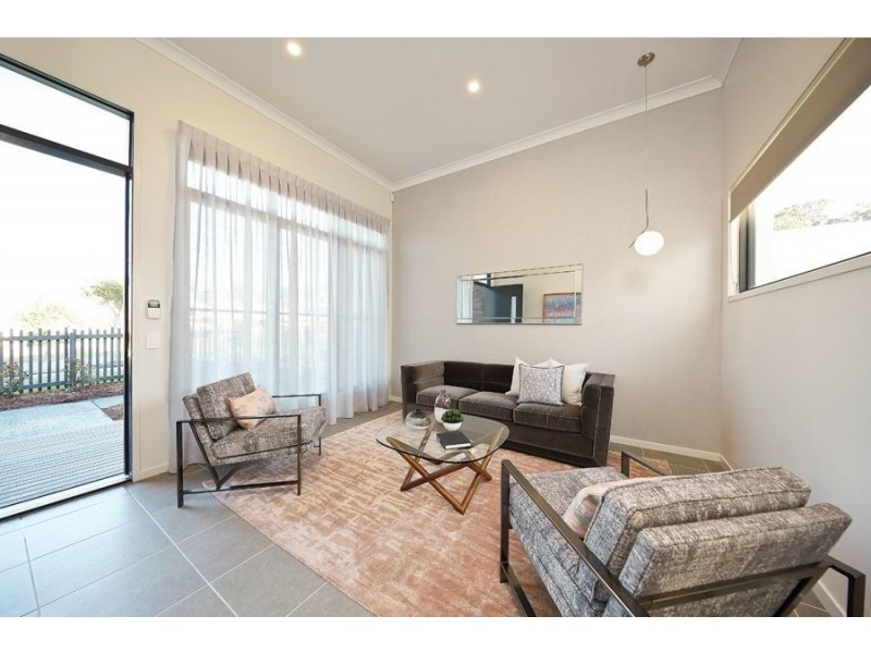 Coomera Waters QLD 4209