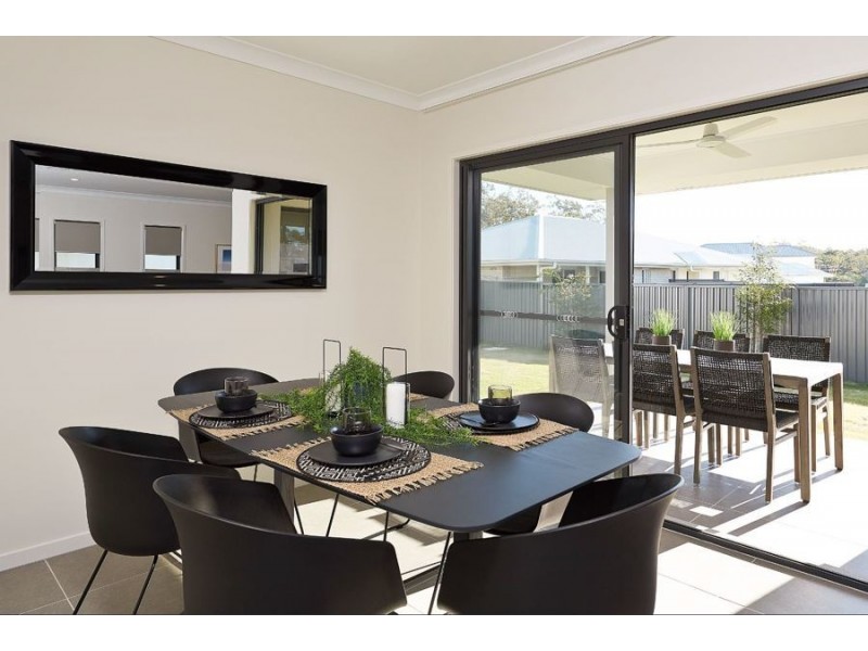 Coomera Waters QLD 4209