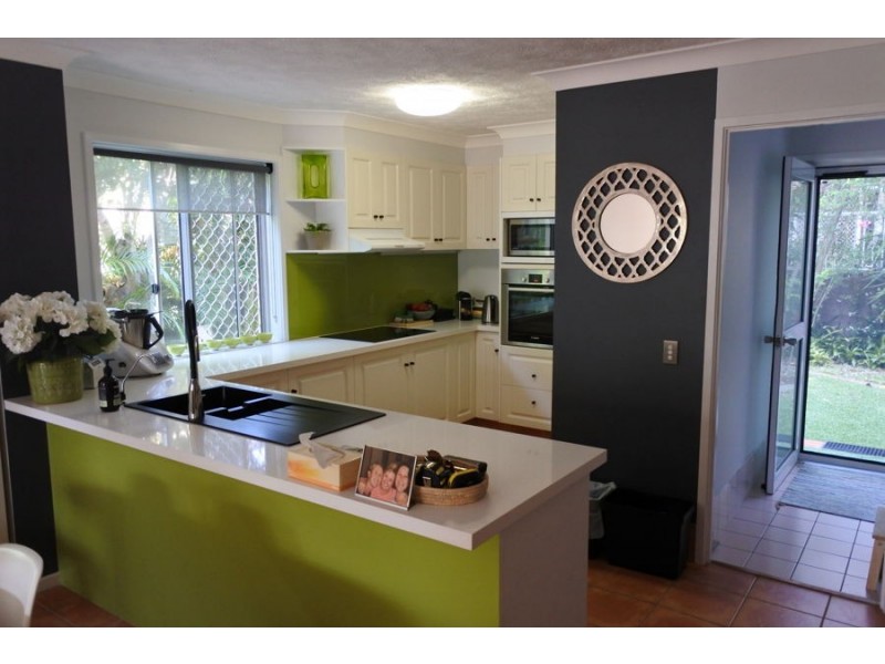 Chevron Island QLD 4217
