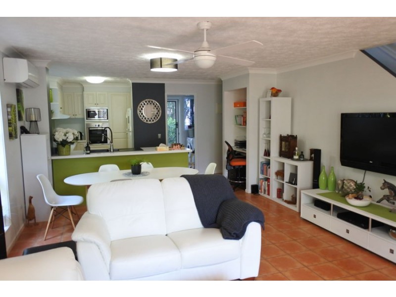 Chevron Island QLD 4217