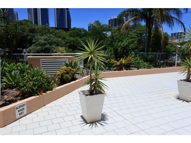Chevron Island QLD 4217
