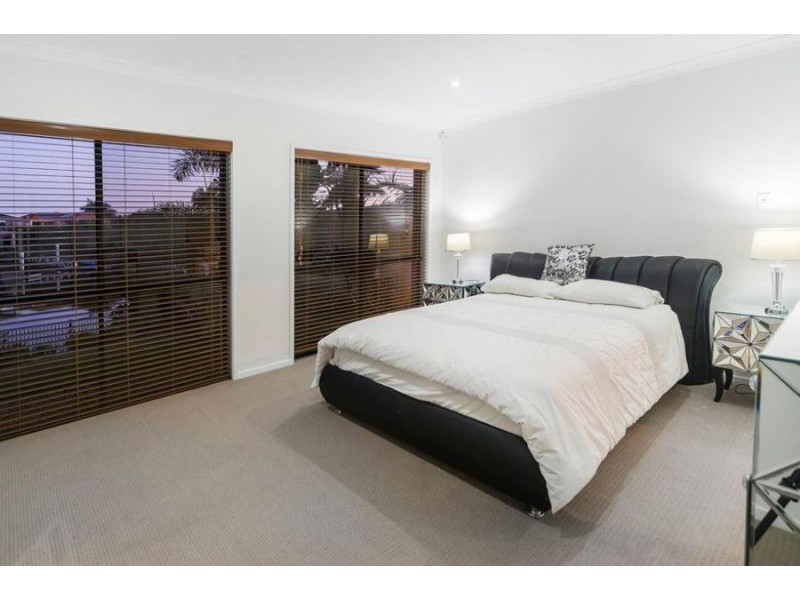 Hope Island QLD 4212