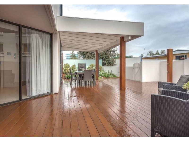 Coolangatta QLD 4225