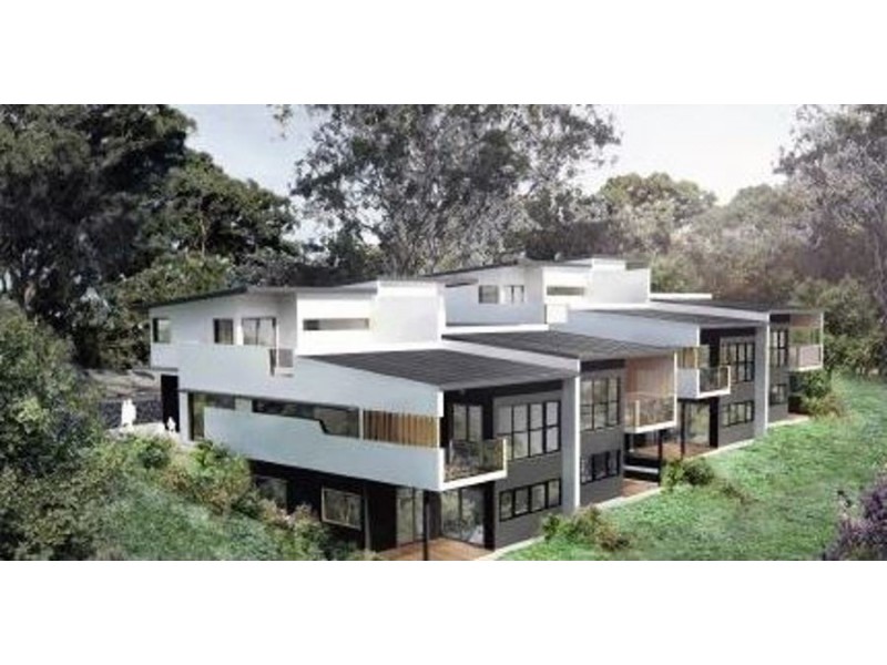 104 Arundel Drive, Arundel QLD 4214