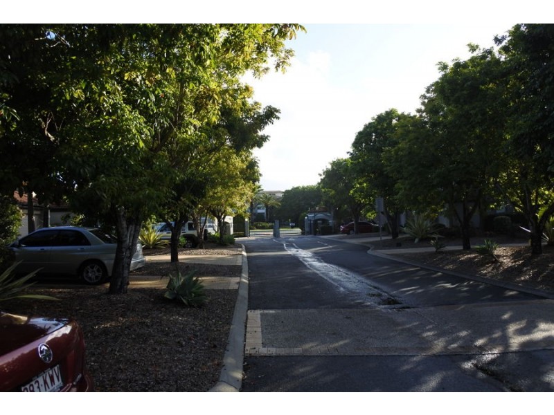 Hope Island QLD 4212