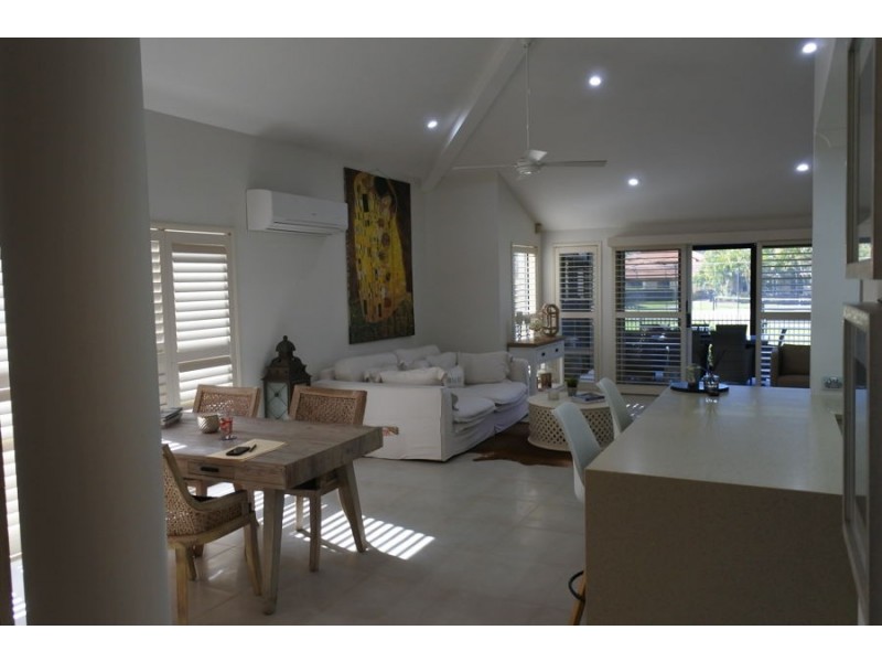 Hope Island QLD 4212