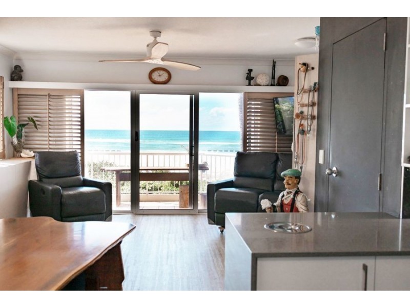 Palm Beach QLD 4221