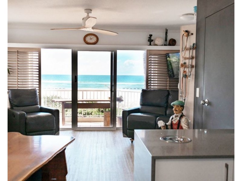 Palm Beach QLD 4221