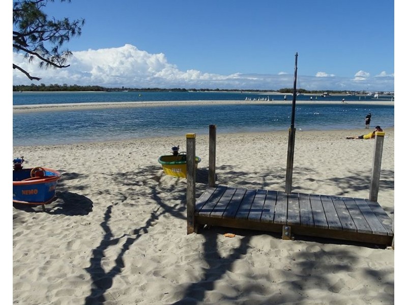 Labrador QLD 4215