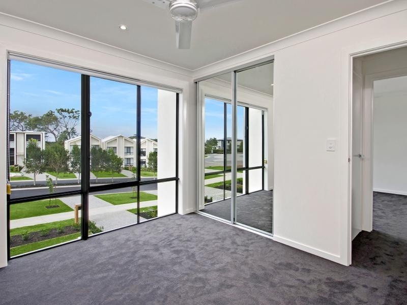 8 Curlew Way, Peregian Springs QLD 4573