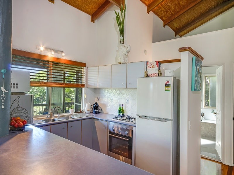 20 Pacific View Drive, Tinbeerwah QLD 4563