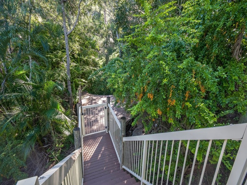 20 Pacific View Drive, Tinbeerwah QLD 4563