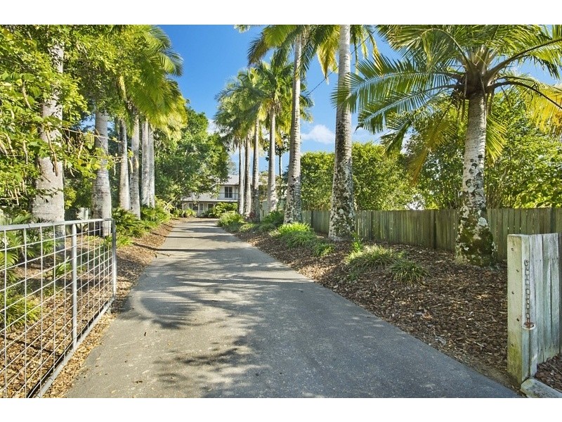 3 Bloodwood Close, Mooloolah Valley QLD 4553