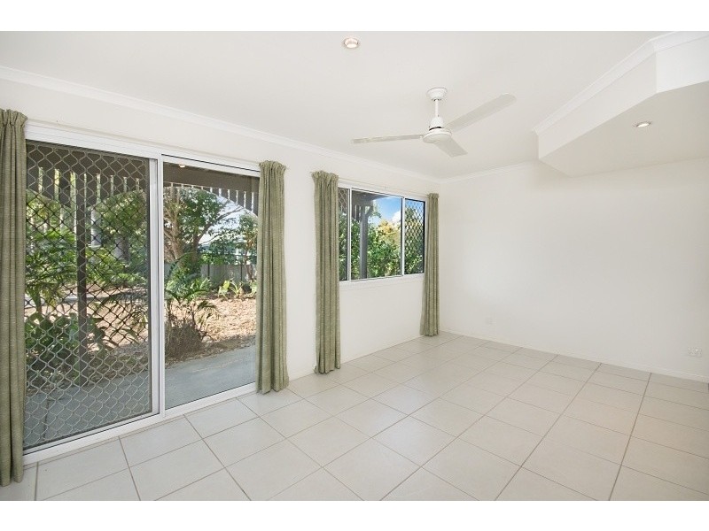 3 Bloodwood Close, Mooloolah Valley QLD 4553