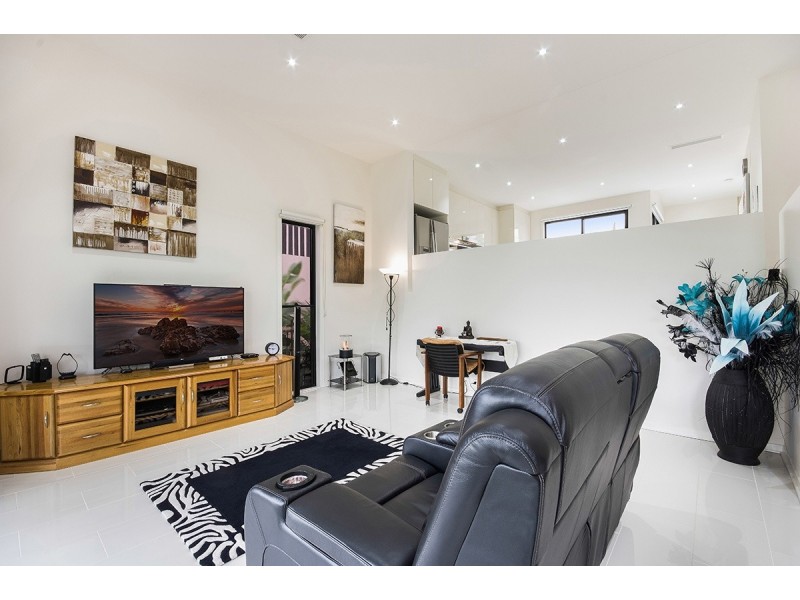 16 Pavilion Drive, Peregian Springs QLD 4573