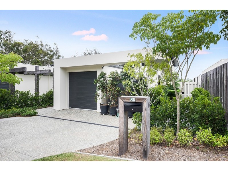 16 Pavilion Drive, Peregian Springs QLD 4573