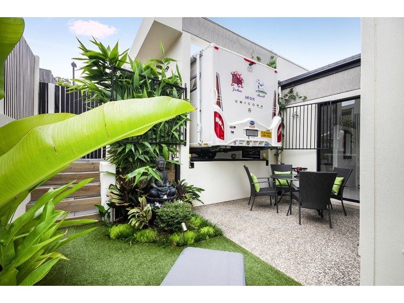 16 Pavilion Drive, Peregian Springs QLD 4573