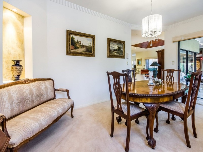 34 Kawanna St, Mudjimba QLD 4564