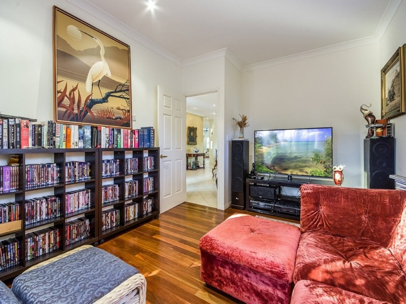 34 Kawanna St, Mudjimba QLD 4564