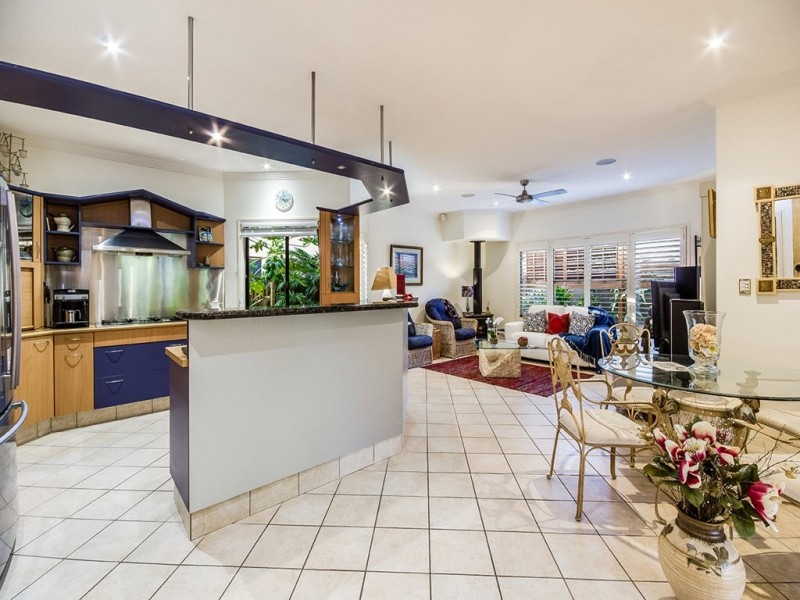 34 Kawanna St, Mudjimba QLD 4564