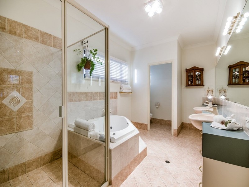 34 Kawanna St, Mudjimba QLD 4564