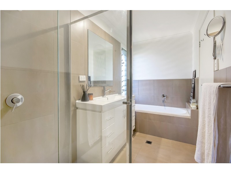 24 Riviera Crescent, Peregian Springs QLD 4573