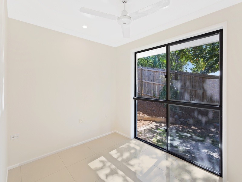 22 Surrey Court, Helensvale QLD 4212