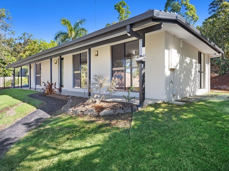 22 Surrey Court, Helensvale QLD 4212