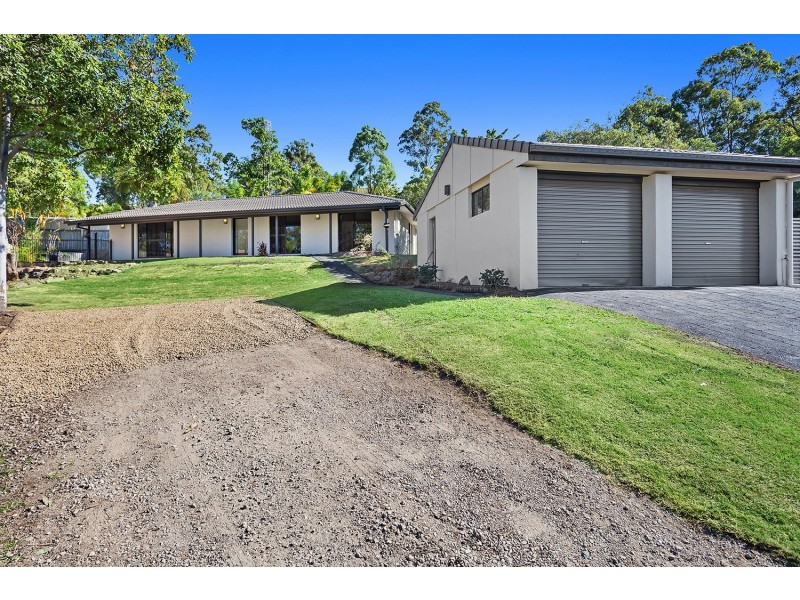 22 Surrey Court, Helensvale QLD 4212