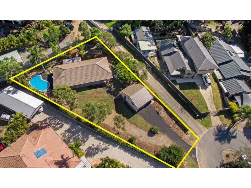 22 Surrey Court, Helensvale QLD 4212