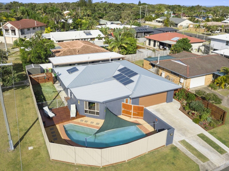 1 Maydena Street, Warana QLD 4575