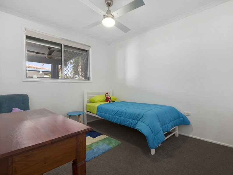 1 Maydena Street, Warana QLD 4575